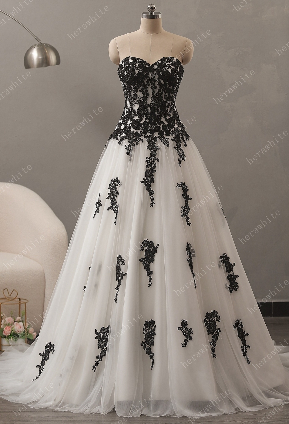 Sort brudekjole/Black weddingdress – brudekjole fra BrudekjoleOutlet, dansk butik ved København