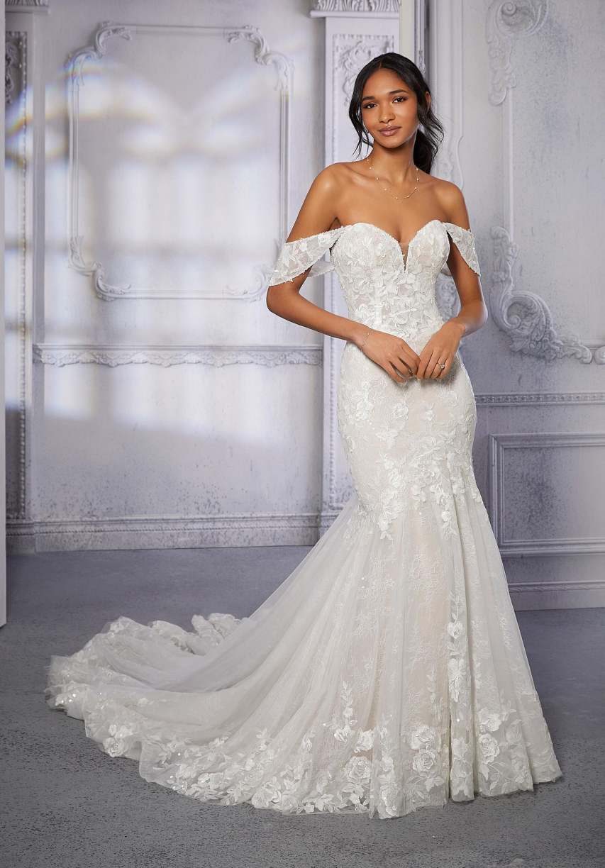 Brudekjole Faliminga med ærmer og corset