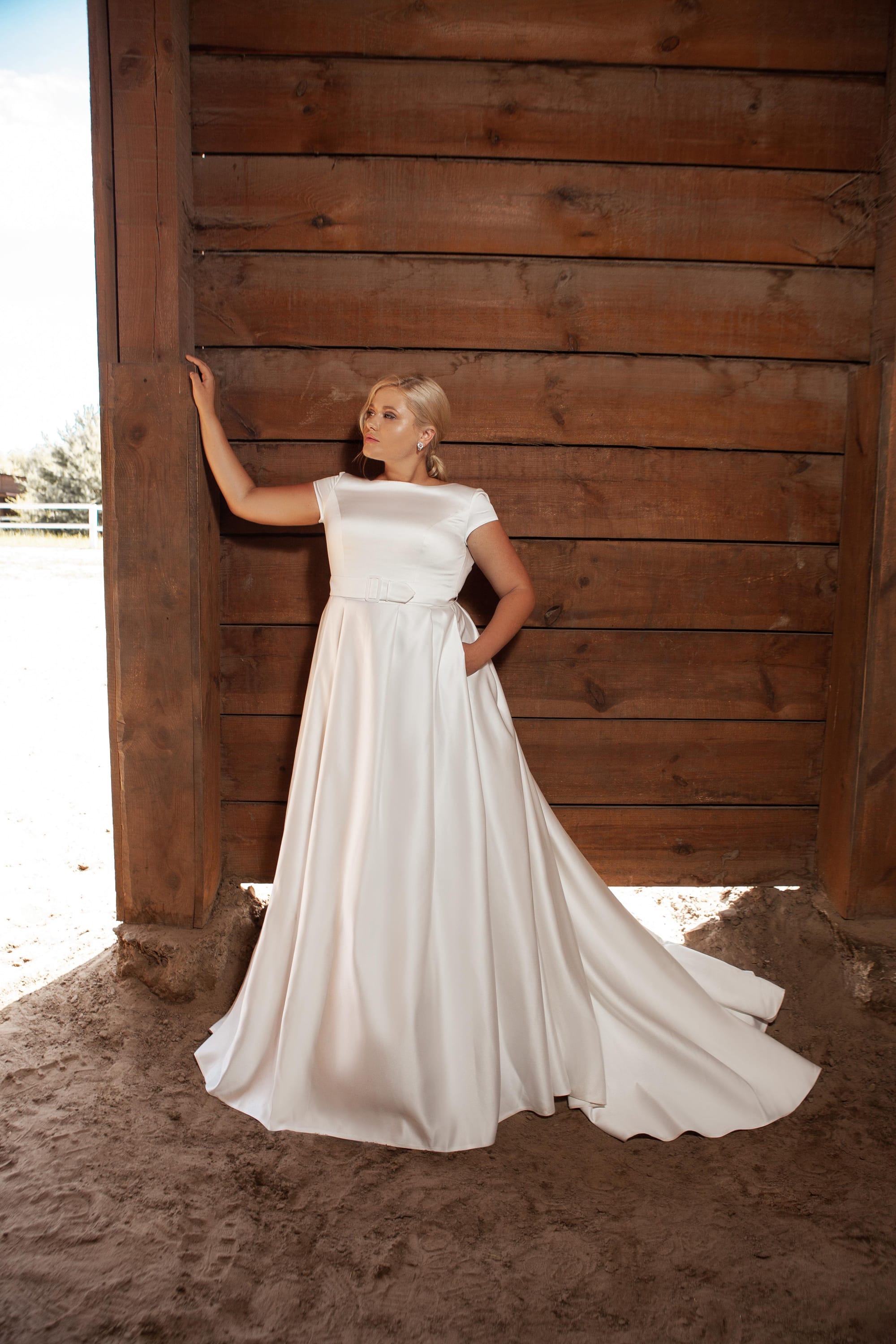 Brudekjoler i store størrelser Adele fra Arimao