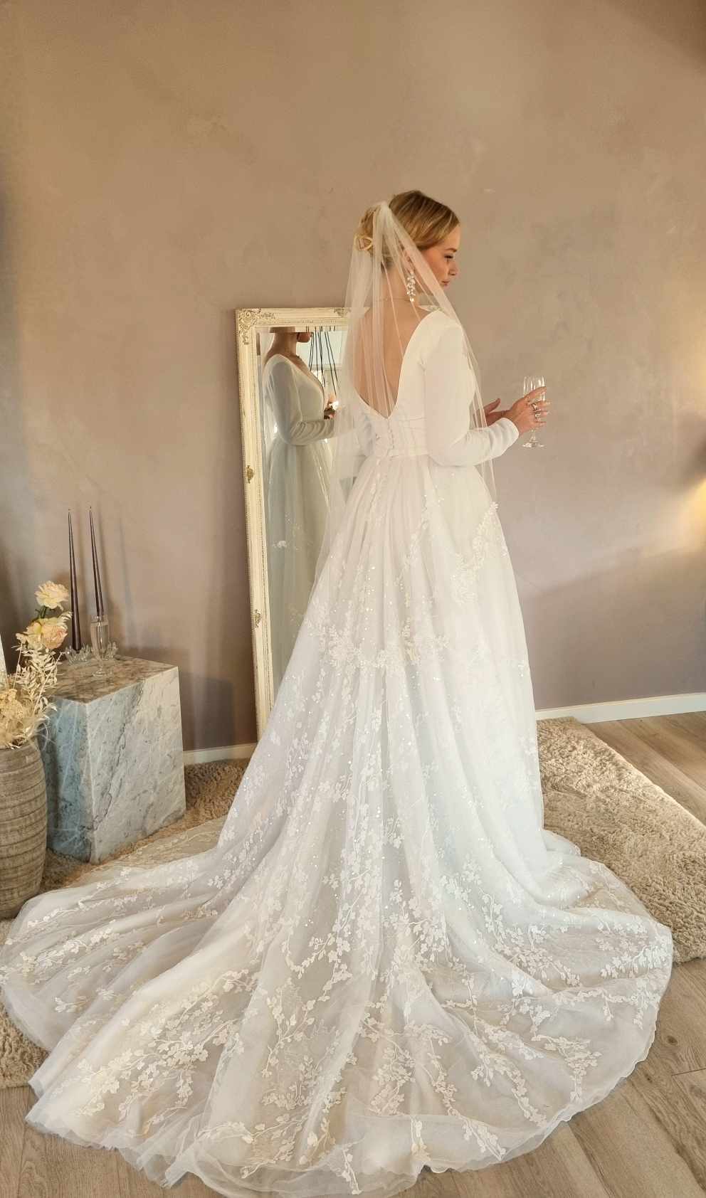 BrudekjoleOutlet brudekjole med ærmer