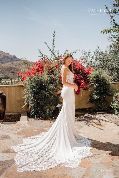 Blonde slæb og vintage rudekjole