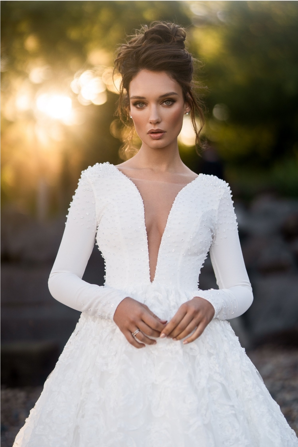 Blonde brudekjole med ærmer 