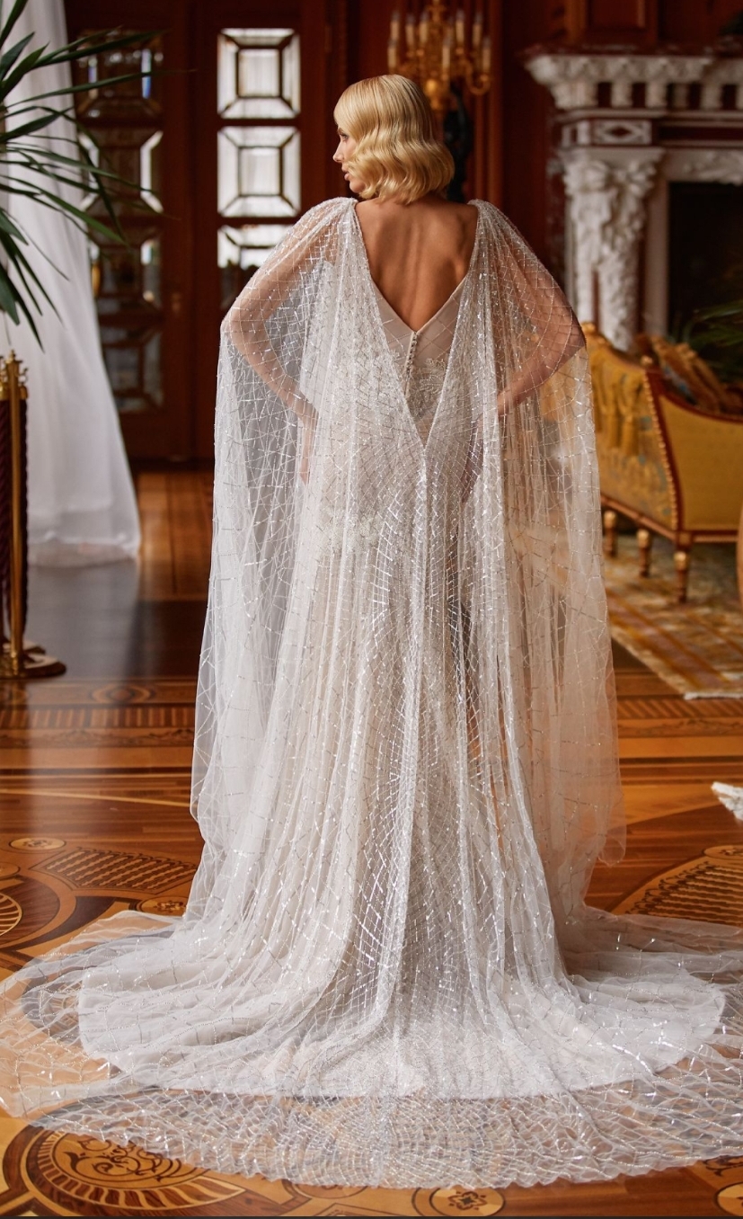 Pollardi blonde brudekjole med evt kappe