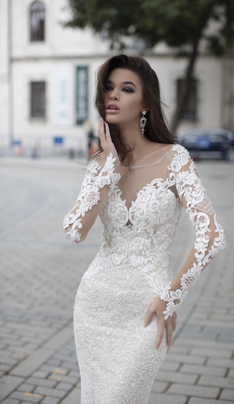 Esma brudekjole med glimmer og ærmer