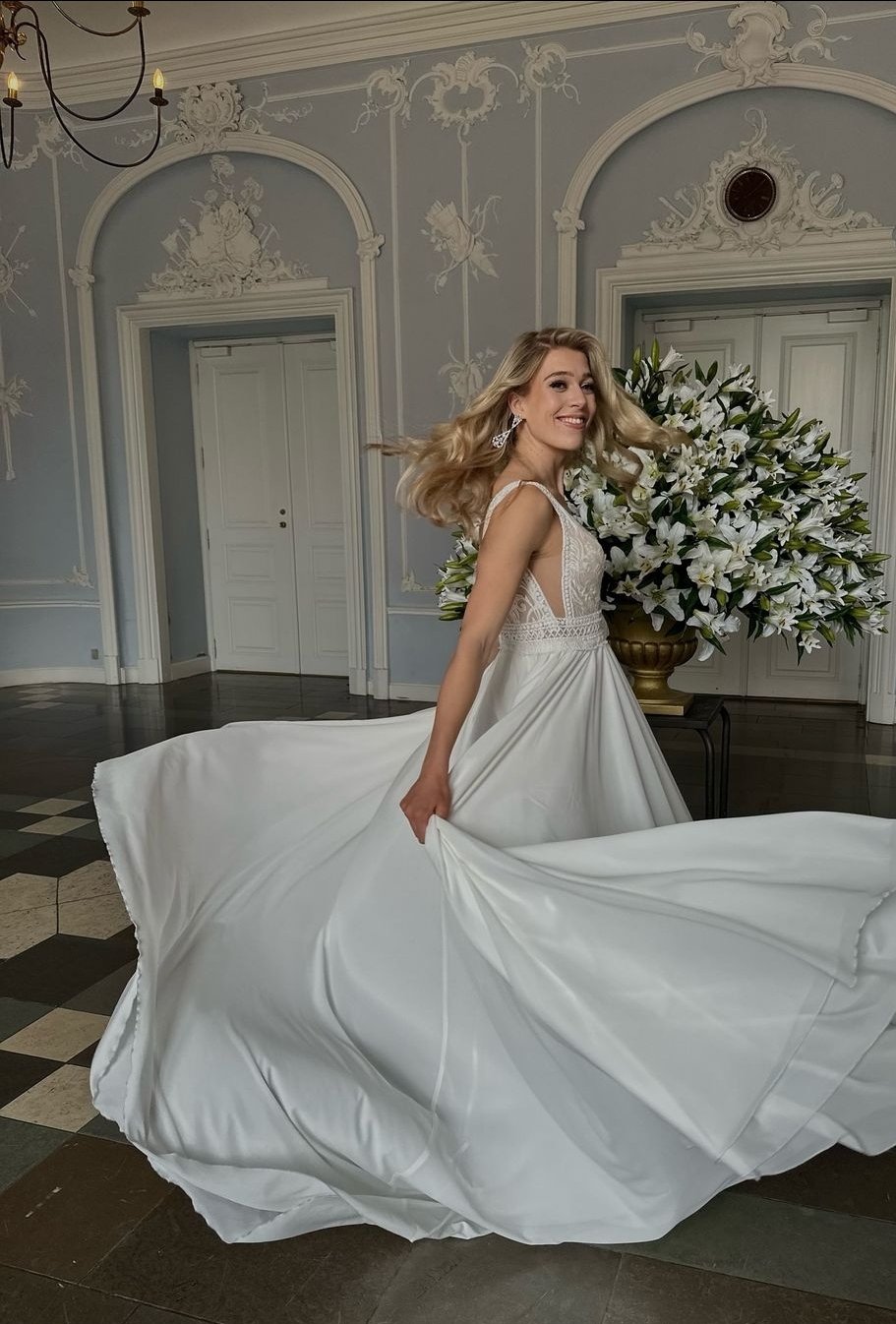 Gaia Brudekjole med strop