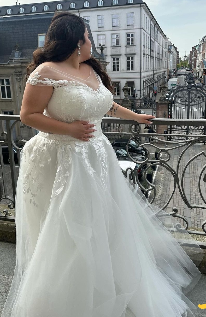 Plussize brudekjoler Orienta i ivory