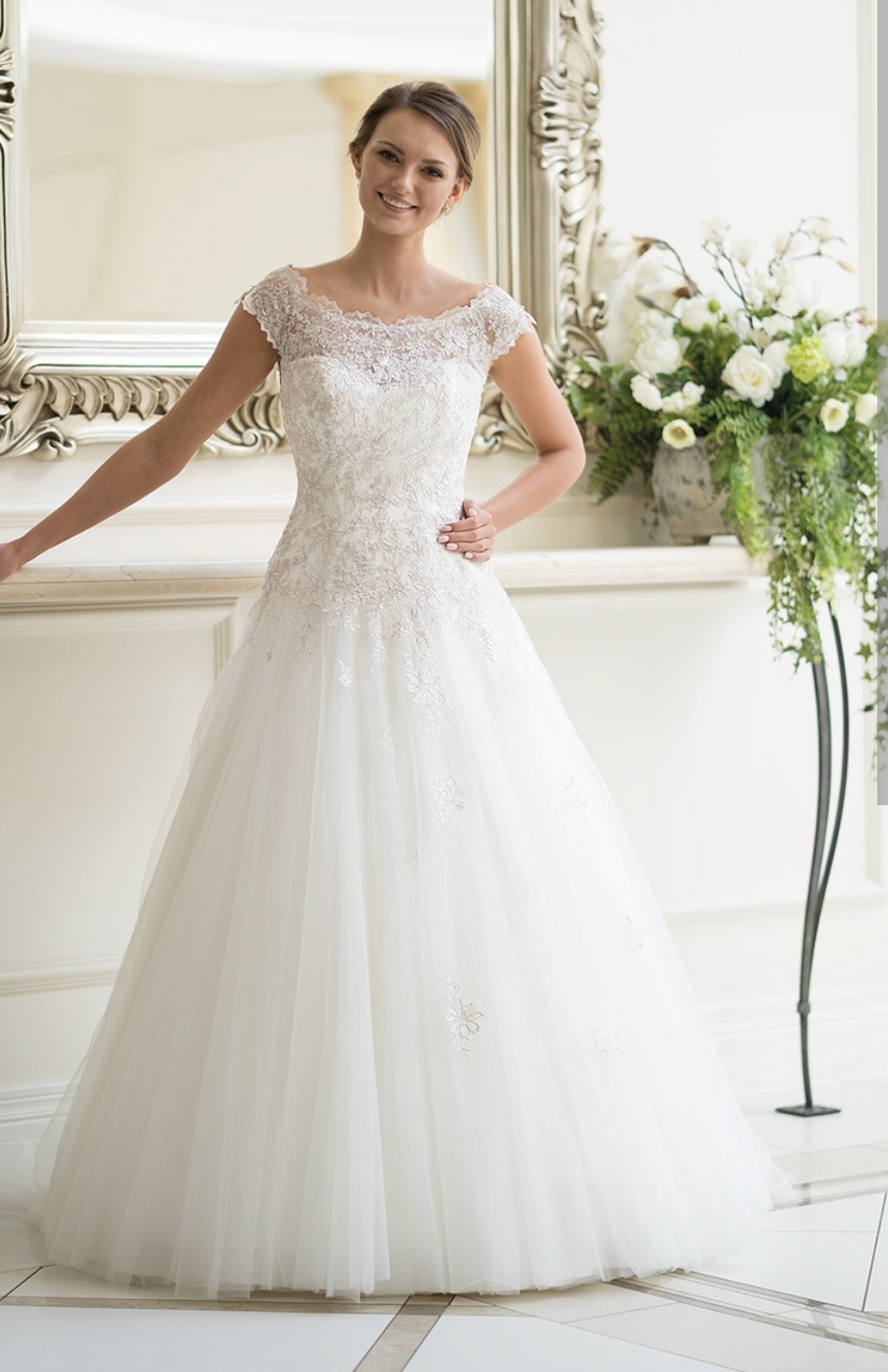 Lohrengel brudekjole med blonde