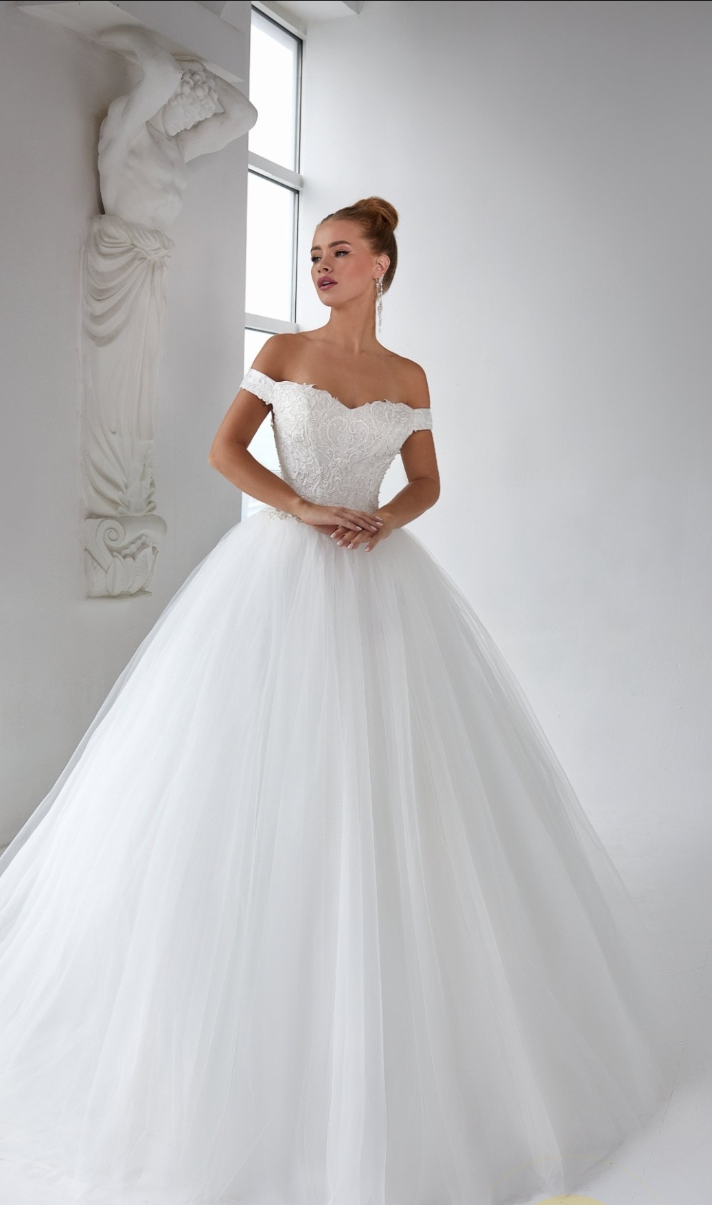 Prinsesse brudekjole med tyl Diana