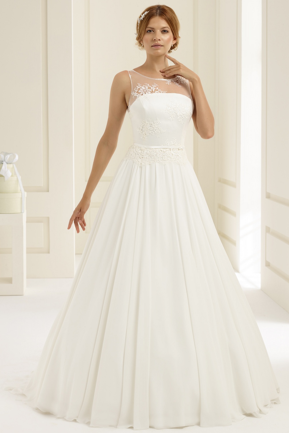 Adria A line Brudekjole billig og lækker fra Bianco Evento