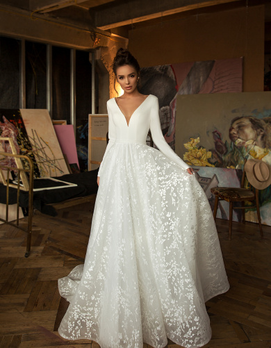 Bonny med lange ærmer i stor størrelse xs tilbage prøve model