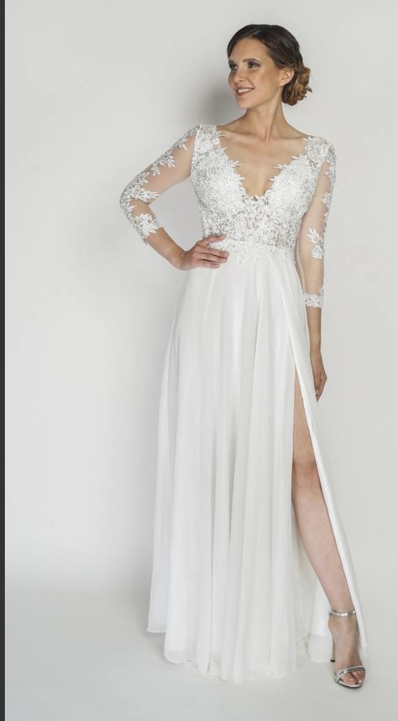 Nordisk brudekjole med ærmer 