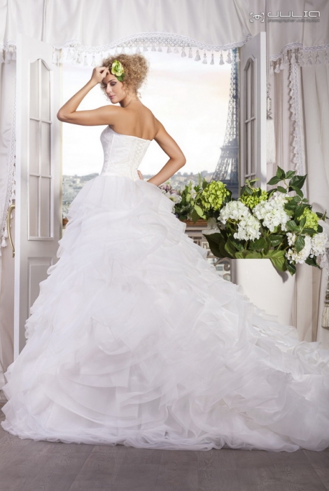 Rose du Nord kæmpe brudekjole i fere farver kan bestilles